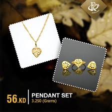 Make Every Moment Of Her Life More Memorable With This Pendant Set Product Type Pendant Set Price 5 Pendant Set Gold Jewelry Gold Earrings Studs
