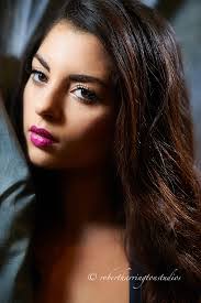 Allison Earnest's Instagram, Twitter & Facebook