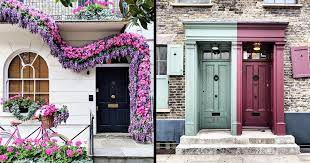 La couleur bleue permet d'identifier immédiatement la profession de son propriétaire. Cette Femme A Photographie Les Plus Belles Portes D Entree De Londres Et Elles Ont L Air Tout Droit Sorties D Un Film De Wes Anderson Ipnoze
