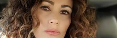 Nel 1999 è in prima serata su raiuno, assieme a gigi sabani e rosita celentano, con il varietà sette per uno. Samantha De Grenet Ecco Perche Mi Sono Lasciata Con Pieraccioni Ilgiornale It