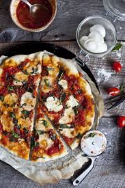 Homemade Margharita Pizza C Emiliemurmure Avec Images Recettes De Cuisine Cuisine Et Boissons Recette