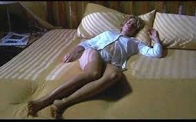 Image Result For Elisabeth Shue Hollow Man Scene Hollow Man Elisabeth Shue Man
