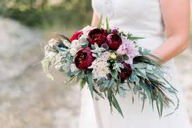 Maybe you would like to learn more about one of these? Brautstrauss Das Besondere Accessoires Der Braut Hochzeitsblume Onlinehop