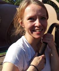 Cindy Barron's Instagram, Twitter & Facebook