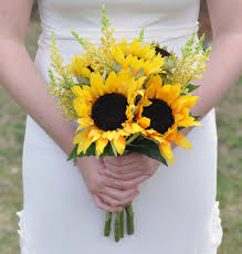 Simple Sunflower Bouquet By Holly S Wedding Flowers Sunflower Wedding Bouquet Fresh Wedding Flowers Holly Wedding