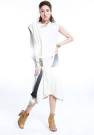 2015 04 20 Fashion And Beauty Vol 591 鍾嘉欣 娛圈10年