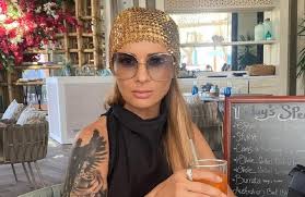 Anamaria prodan, tablou de familie alături de laurențiu reghecampf și copii, deși antrenorul a confirmat divorțul. Anamaria Prodan PerformanÅ£Äƒ De Cartea Recordurilor AnunÅ£ul FÄƒcut De SoÅ£ia Lui LaurenÅ£iu Reghecampf Antena Sport
