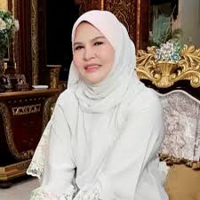 Kerjaya dalam bidang sains sosial. Profile Yatie Sendayu Tinggi Wizdeo Analytics