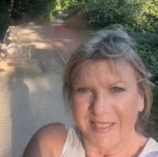 Update: Pot hole fixed ✔️on Kearsley rd, leading up to Outwood rd.😊