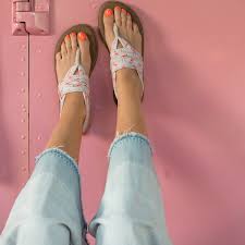 Durable carrying strap for your yoga mat. Sanuk Airstream Yoga Sling