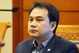 Kami harus menghormati asas praduga tak bersalah, ujar habiburokhman saat dikonfirmasi, jumat (23/4/2021). Golkar Usulkan Azis Syamsuddin Pimpin Mpr Ri