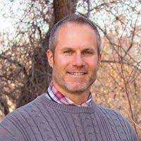 Darin Andrews's Instagram, Twitter & Facebook