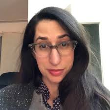 👋 Hi! I'm Amber, aka 'Goose', the face behind Hi Goose Studio; your  personalized vintage & second hand shop 💚 From the time I was a little kid  I've loved fashion! I