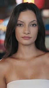 Kari Beaver's Instagram, Twitter & Facebook