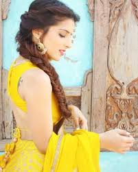 10 Besten Frisuren Fur Lehenga Choli Sie 2018 Zu Inspirieren Coole Frisuren Haar Styling Frisuren Einfach