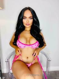 amianna photo 16p8ii86st4w - EroThots