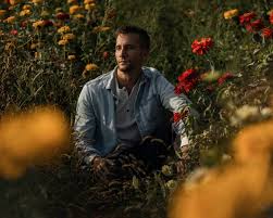 Finde heraus, ob du love and monsters über netflix, itunes, amazon oder einen anderen dienst streamen, ausleihen. Nick Deutsch Music Lgbtq Singer Songwriter New York