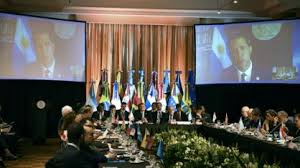 Este bloque se formó el 8 de agosto de 2017 en la capital peruana, lima, para encontrar salidas a la crisis en venezuela. Grupo De Lima Pressiona Por Saida Eleitoral Para Crise Venezuelana Istoe Independente