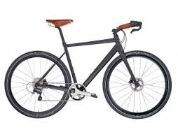 Stilsicher Und Selbstbewusst Unser Edelrose Metrea Ist Der Styler Unter Den Urban Bikes Im Herzen Eine Rennmaschine Befeuert Fahrrad Waagschale Stilsicher