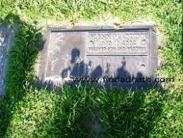 Glenn Quinn Funeral Glenn Quinn Quinn Vampire Movies