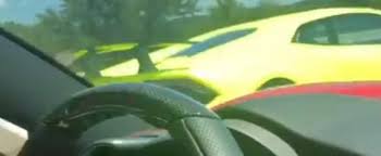 However, the power output is slightly less than the 488 pista, at 640hp & 600nm. Ferrari 488 Drag Races Lamborghini Huracan Performante Dust Eating Is Heavy Autoevolution