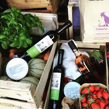 Le Comptoir De L E Cusson Epicerie En Ligne Vous Livre A Montpellier Du Mardi Au Samedi Nous Regroupons Pour Vous Une Selection De Pr Wine Rack Wine Bar