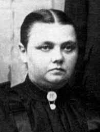 Maria Heller's Instagram, Twitter & Facebook