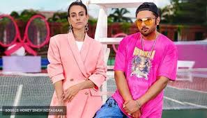 Her'es a unique shade of blonde that is really underappreciated! First Kiss Song Cast Boasts Of Honey Singh Ipsitaa Ehan Bhat And More