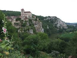 It is a member of the les plus beaux villages de france (the most beautiful villages … Saint Cirq Lapopie Wikipedia