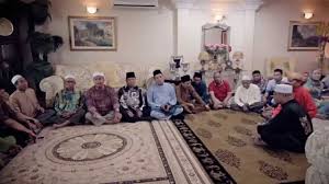 Yang kakcik pulak gi amik video ucapan, aku tak tau la video tu ada lagi ke tak. Majlis Pertunangan Highlight Asrizam Azureen Youtube