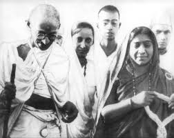 Oktober 1869 in porbandar, gujarat, indien, geboren. Eine Kurze Biographie Uber Mahatma Gandhi Geschichte Wissen