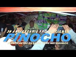 İki kardeş, amcalarının uyuşturucu kaçakçılığı yapması ve peşlerine düşecek olan yer altı dünyasının acımasız adamları yüzünden korku dolu bir süreç yaşayacaklar. Wn Siboney Lo