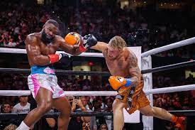 It was the professional boxing debut for woodley, who is a . Bzivm8ner9ytgm
