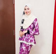 Ini tidaklah aplikasi resmi dari wany hasrita, semua lagu kami dapat pada hasil pencarian gratis internet. Wany Hasrita Takut Dilanda Populariti Iluminasi