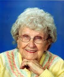 Edna Kaufman's Instagram, Twitter & Facebook