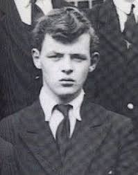 Young anthony hopkins in a gray sports coat and tie. 17 Pictures Of Young Anthony Hopkins Young Celebrities Anthony Hopkins Classic Movie Stars