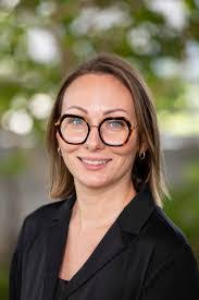 Karen Orlowski's Instagram, Twitter & Facebook