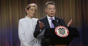 El presidente de colombia, juan manuel santos, llega a la ceremonia de entrega del premio nobel de la paz. Santos Viaja A Recibir El Nobel De Paz Acompanado De Victimas