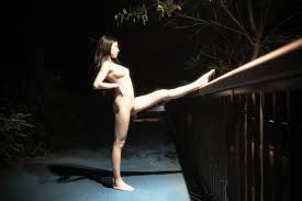 오늘은 야외 노출, 야심한 밤에 아무도 모르게..소라넷 보다 더 짜릿하게