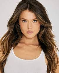 Beth Rexroat's Instagram, Twitter & Facebook