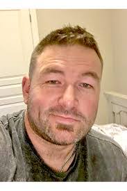 Darryl Lott's Instagram, Twitter & Facebook