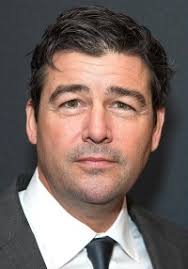 Kyle chandler was born as kyle martin chandler on september 17, 1965, in buffalo, new york, the united states. Kyle Chandler I Filmweb