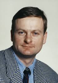 Waldhäusl hatte 2018 jugendliche asylwerber hinter stacheldraht unterbringen lassen. Gottfried Waldhausl Biografie