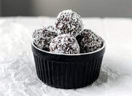 Bourbon Balls Recipe With Woodford Reserve No Bake Diy Holiday Gifts Recipe Bourbon Balls Recipe Christmas Baking Cookies Gluten Free Christmas Cookies