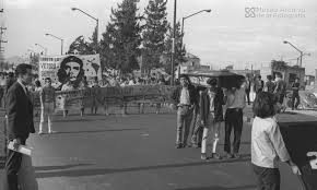 30 días de mayo de 1968 30 días de junio de 1968 30 días de julio de 1968 13 días de agosto de 1968 = 9 + 6(30) + 13 = 202 días. Pasos Gritos Tanquetas Y Anhelos Por Victoria Novelo O Historias De La Ciudad Mi Valedor