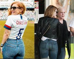 Booty battle: Jessica Chastain vs Emma Stone : r/CelebBattles