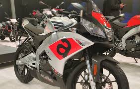 Photo of yzf r15 v3>. Aprilia Rs 150 Vs Yamaha R15 V3 Detailed Comparison