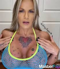 juicyjuggs96 back arch