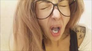 this white stuff that you me to swallow is disgusting! - XNXX.COM