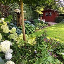 Der August Macht Schon So Ein Schones Spatsommer Licht Habt Einen Feinen Nachmittag Und Abend Sommer Gartengestaltung Garten Gartenhaus